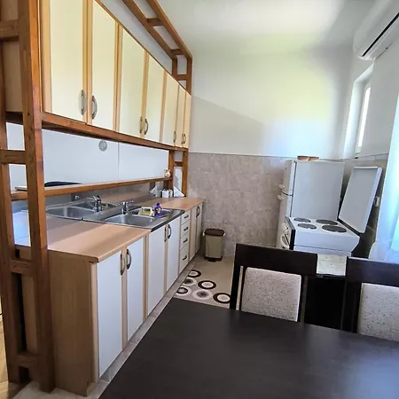 Stone House בילצה